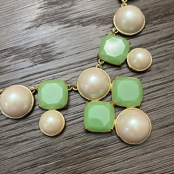 KATE SPADE NEW YORK Mint/Cream Cushion Pearl Statement Necklace - Picture 4 of 11